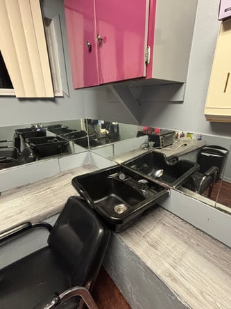 Private Salon Room for Rent – Perfect for Beauty Professionals