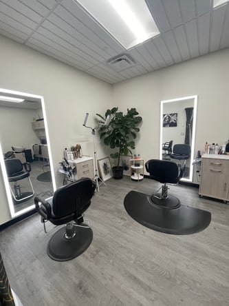 Sola Salon Studios in Lincolnshire, IL – Salon Suite for Rent