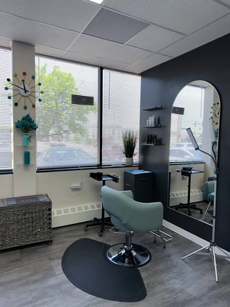 rent workspaces for a hairdressers, massage therapists, nails specialists, make up artist