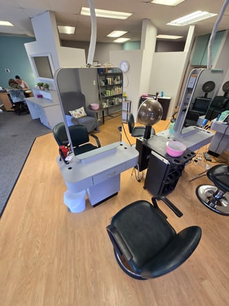 4 Chairs Available – Quiet Salon