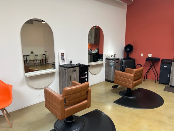 Chair/space for rent in spacious Pasadena salon!!