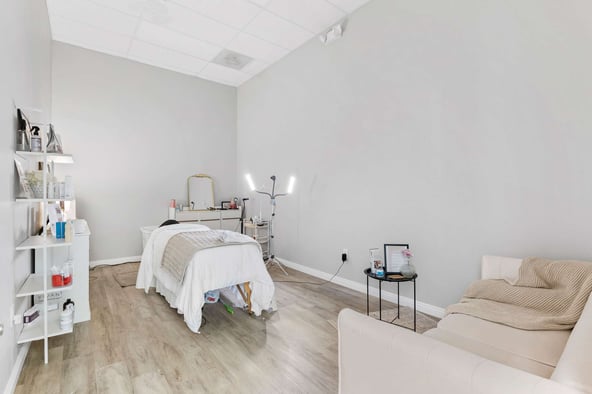 Beauty fully furnished stations for rent