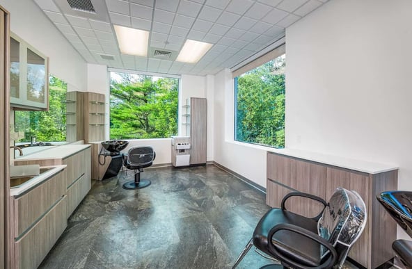 Sola Salon Studios in Wilton, CT – Salon Suite for Rent