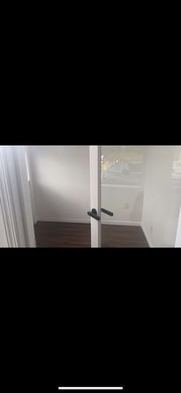 Salon Suites for Lease