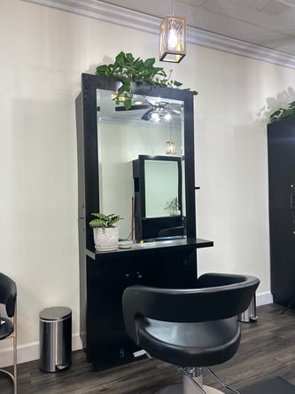 Clauds Hair Studio looking for licensed stylist