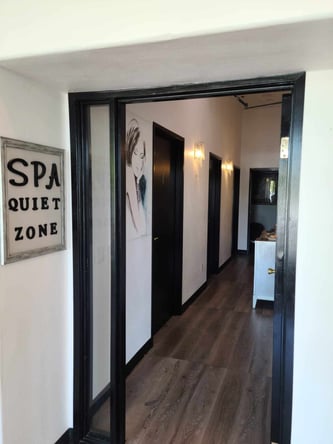 Salon Booth & Spa Room Rentals in Suite 716, CA — Beauimage Salon