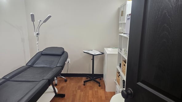 Salon Suites & Stations for Independent Beauty Pros | Signature Salon Pro