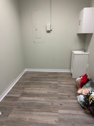 Beautiful Salon Located In The Heart Of Folsom
