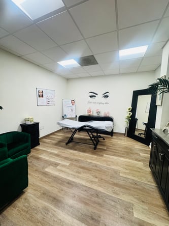 Beautiful Private Beauty Room for Rent in Calabasas