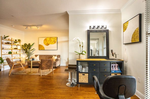 Hair Salon Chair for Rent in Upscale Winter Park/Maitland