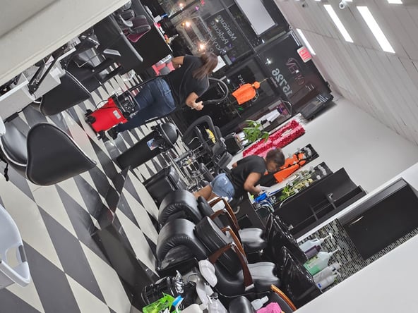 Manicure/Pedicure chair available in Kendall West
