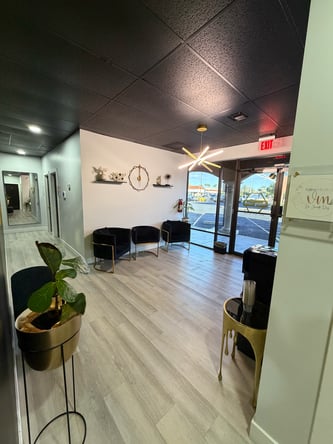 Honeycomb Salon Suites & Chairs for Hair, Barbers, Massage, & More in Glendale, AZ