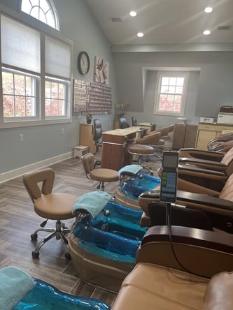 Upscale Salon and Suites available for Rent