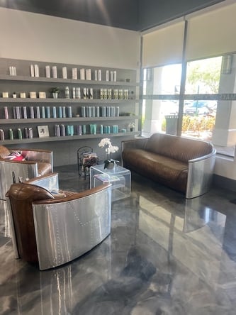 Rent Our Hair Salon Space for Educational Classes / Daily Chair Rental (Miami)