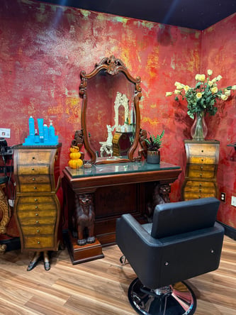 Luxury Booth Rental in Lady Lake: Grow Your Clientele at The Velvet Collective
