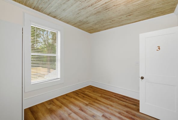 Beautiful Spa Suites for Rent in Pensacola FL