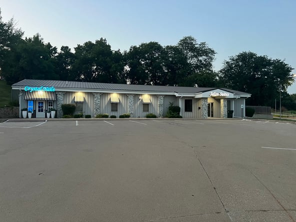 ✨ Newly Remodeled Salon Suites – Flexible Weekly Leases – All-Inclusive Pricing