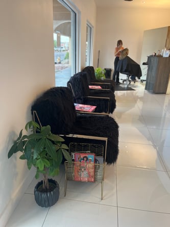 We love Hairstylists!