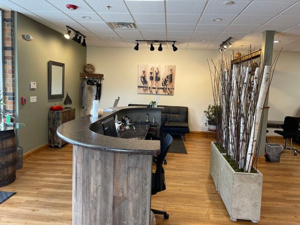 Salon chair rental