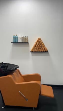 Salon Chair for Rent in Oak Lawn, Dallas – Build Your Clientele!