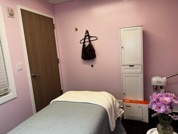 Fully Furnished Beauty Suite for rent | Chelsea Salons By JC