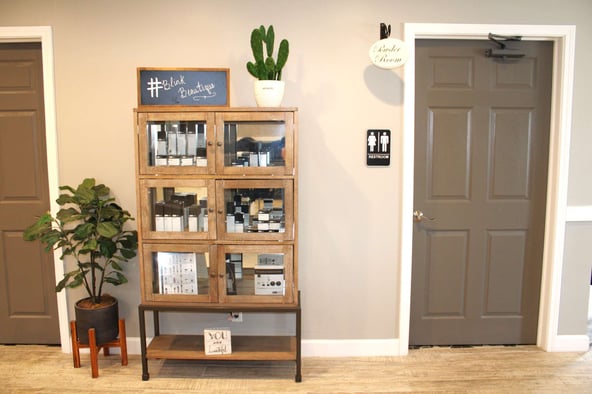 3 Chair Rentals Available in Popular Salon BLINK BEAUTIQUE