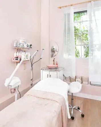 Rent Your Own Space at Beauty That’s Me Esthetics Studio – Georgetown, DC