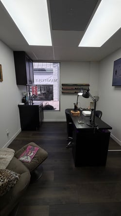 Now Renting Private Salon Suites on Ventra Blvd Woodland Hills Ca.