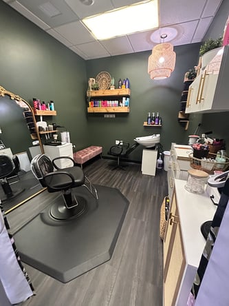 Sola Salon Studios in Midlothian, VA – Salon Suite for Rent