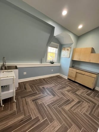 Upscale Salon and Suites available for Rent