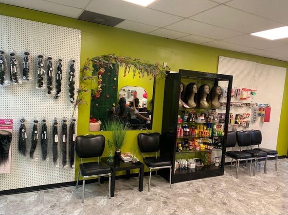 Boutique Salon Booth Rental – Rogers Park, Chicago