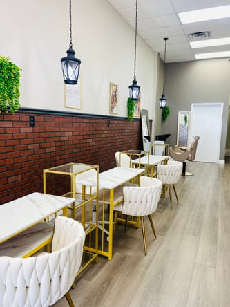 Brand New Suites, Booths & Chairs in Altamonte Springs | Delicate Beauties Beauty Bar