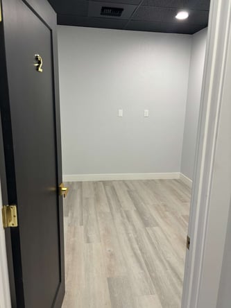Honeycomb Salon Suites & Chairs for Rent in Glendale, AZ
