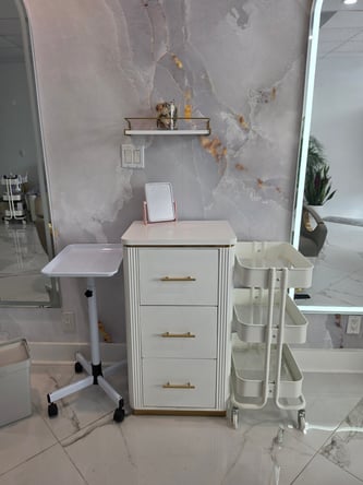 Private Stylist Chair in Modern Salon in heart of Fort Lauderdale
