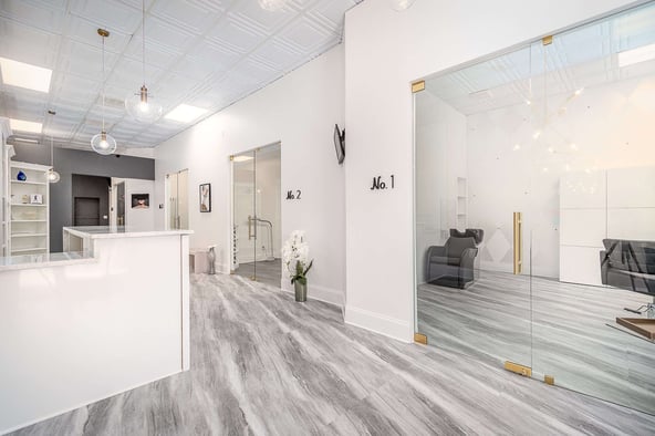 Lyst Salon – Suites Available Now