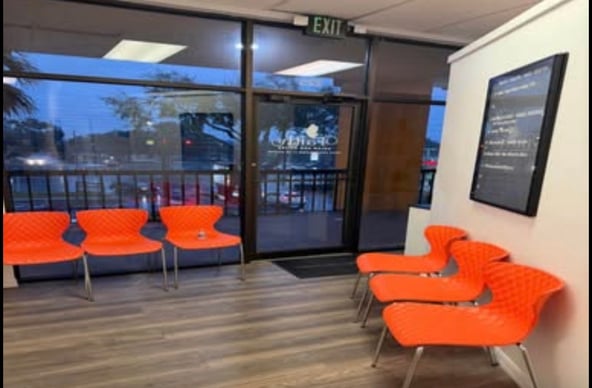 Private Salon Suites in Casselberry, FL: All Utilities Included & 24/7 Access