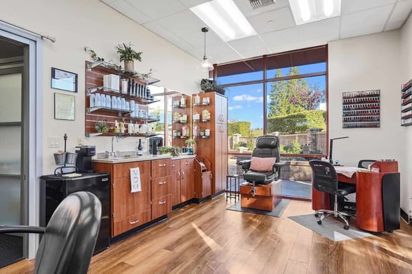 Sola Salon Studios in Rocklin, CA – Salon Suite for Rent