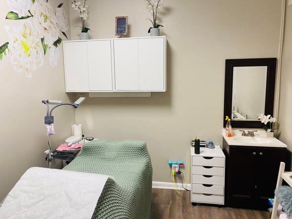Premier Hair & Lashes Suite and Chair Rentals available