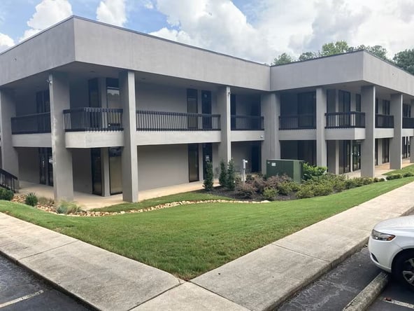 Move-In Ready Salon Suite for Lease | All Utilities Inc. | Sandy Springs, GA