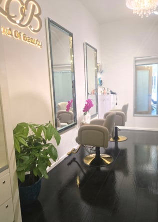 Salon Chair for Rent in Beverly Hills – Ideal for Established Hairstylist
