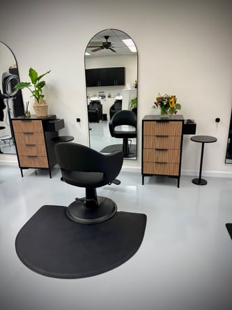 Now Renting: Part-Time & Full-Time Salon Chairs at Avanza – Supportive, Stylish, and Ready for You!