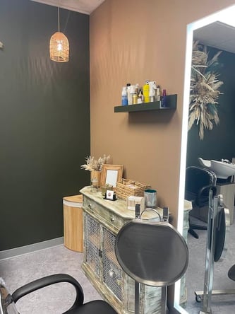 Sola Salon Studios in Erie, PA – Salon Suite for Rent