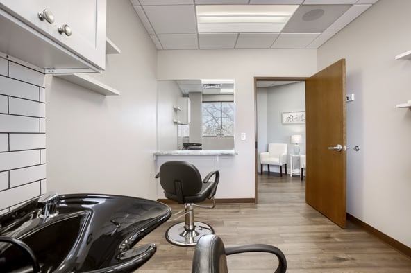 CSI Salon Suites