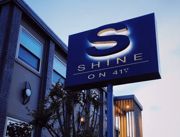 Luxury Salon Suite Available – Shine on 41st