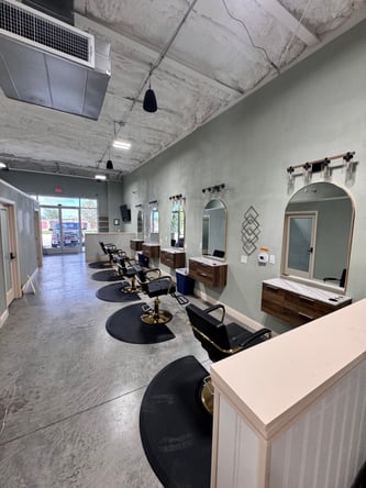 NEW SALON – Booths and Rooms for RENT