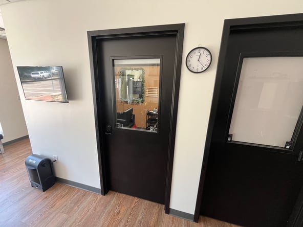 Elevate Your Business: Private Salon Suite in South St. Paul – All-Inclusive at $225/Week