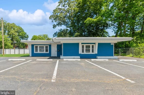 Blank Slate 700 SF Salon Space in Deptford, NJ – Design Your Dream Salon!