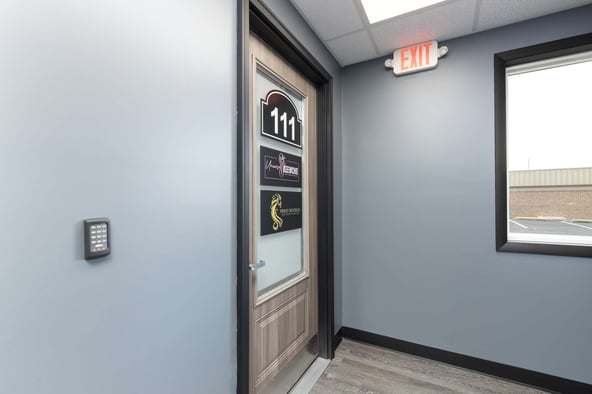 Salon Suite with a window, Great Location!
