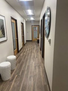 Roseville Salon Suites for Lease – 8×8 Suite! Perfect for Beauty Pros