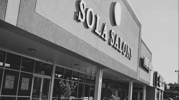 Sola Salon Studios in Fort Wayne, IN – Salon Suite for Rent